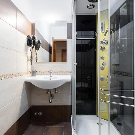 Bed & Breakfast Dreams 3*