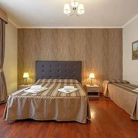 فندق مبيت وإفطار Dreams 3*